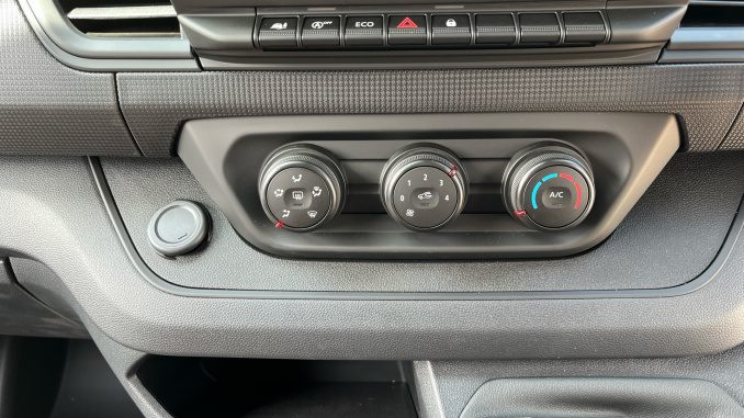 Renault Trafic Lwb Diesel LL30 Blue dCi 130 Advance [Safety] Van - Image 30